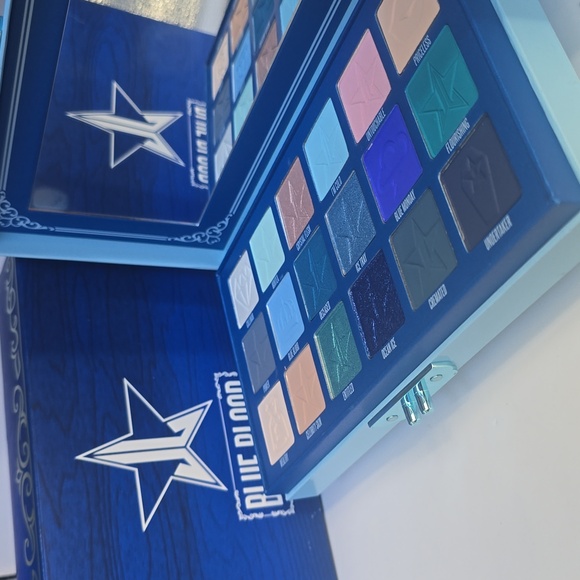 Jeffree Star Blue Blood Palette - Picture 4 of 10